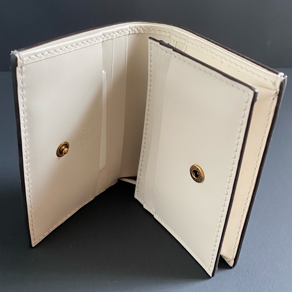 🎉HP🎉Gucci Wallet - Picture 3 of 12